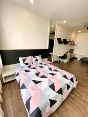 NEW Landmark Residence 2, Studio for 2 pax, High floor, Nice View, Free Parking, Budget Stay